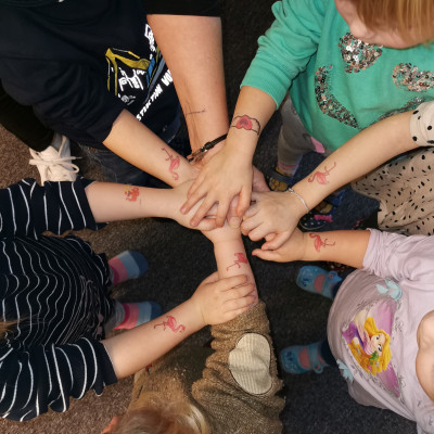 EInmal Tattoos in die Runde